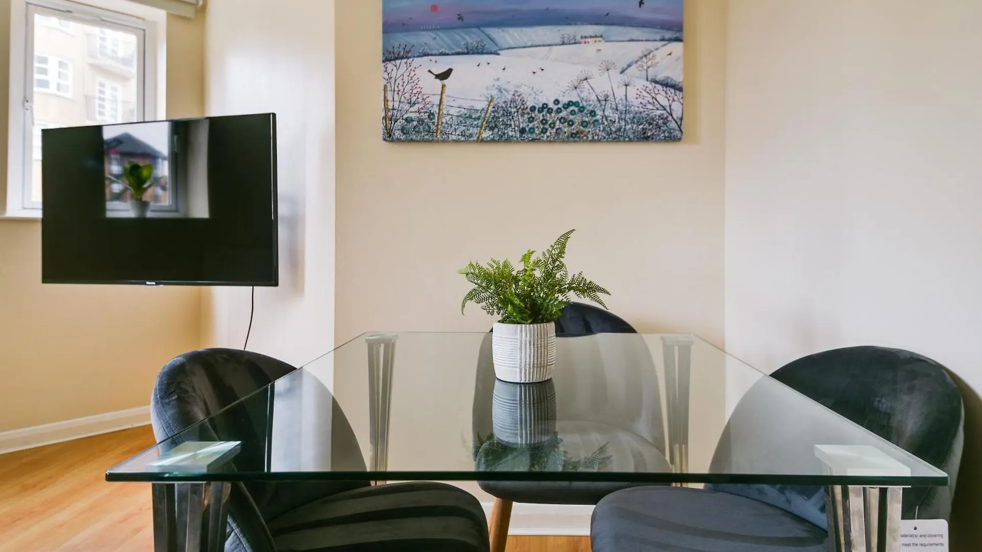 Amazing Apartment In Canada Water - Free Parking London