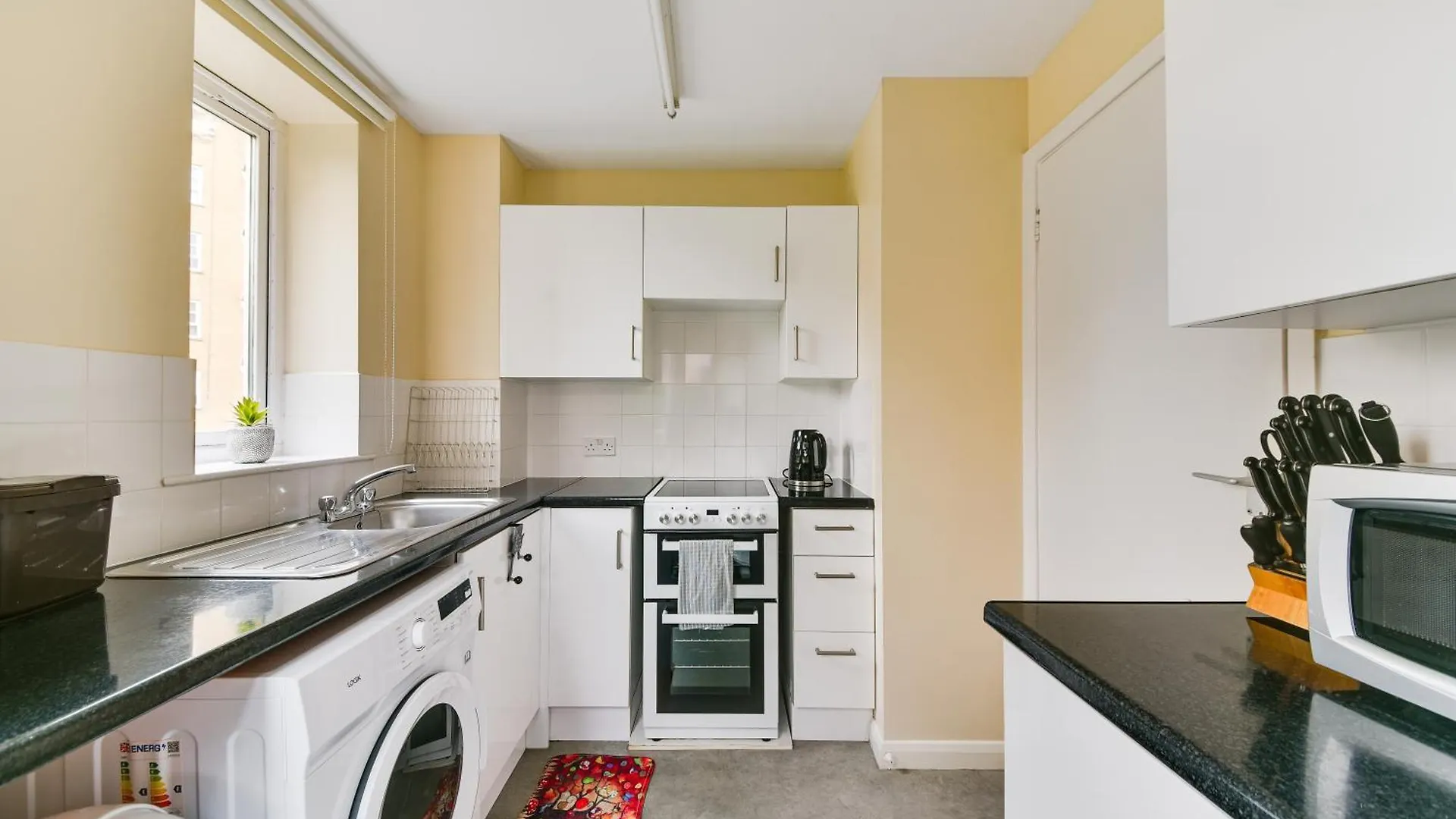 Amazing Apartment In Canada Water - Free Parking London